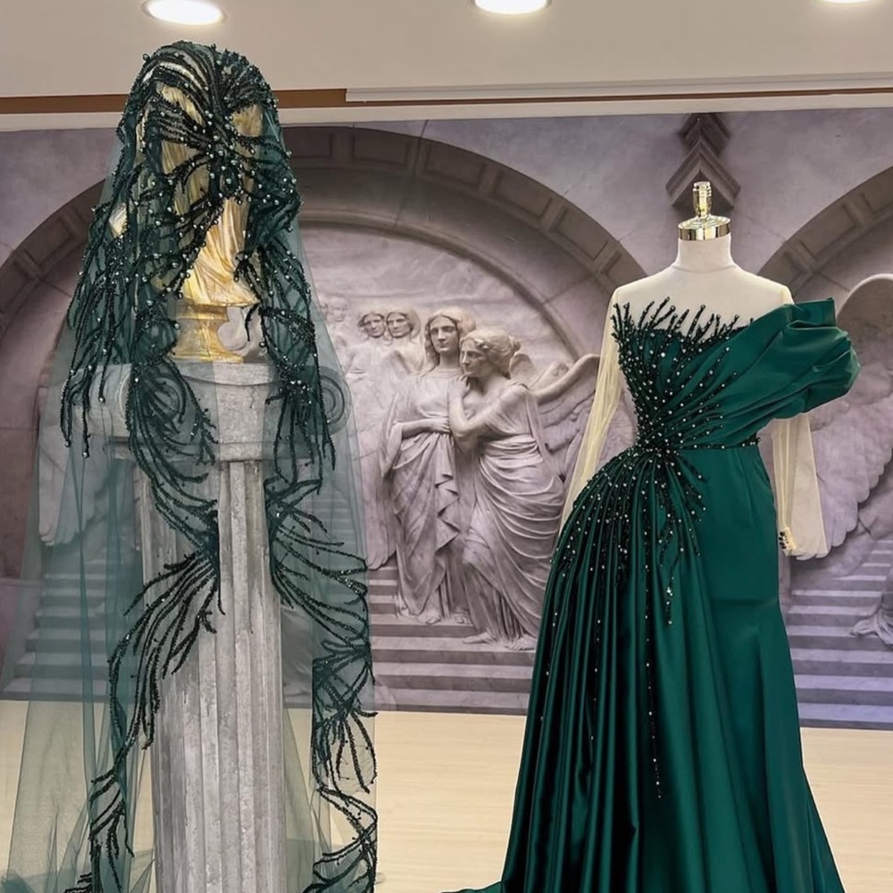 Emerald One Shoulder Gown with Bead Detailing - Picture 3 of 4